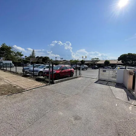 Villa Pavillon 2 Pieces + Mezzanine, 5 Couchages, Proche Plage, Terrasse, Parking, Animaux Admis - Fr-1-106-93 *